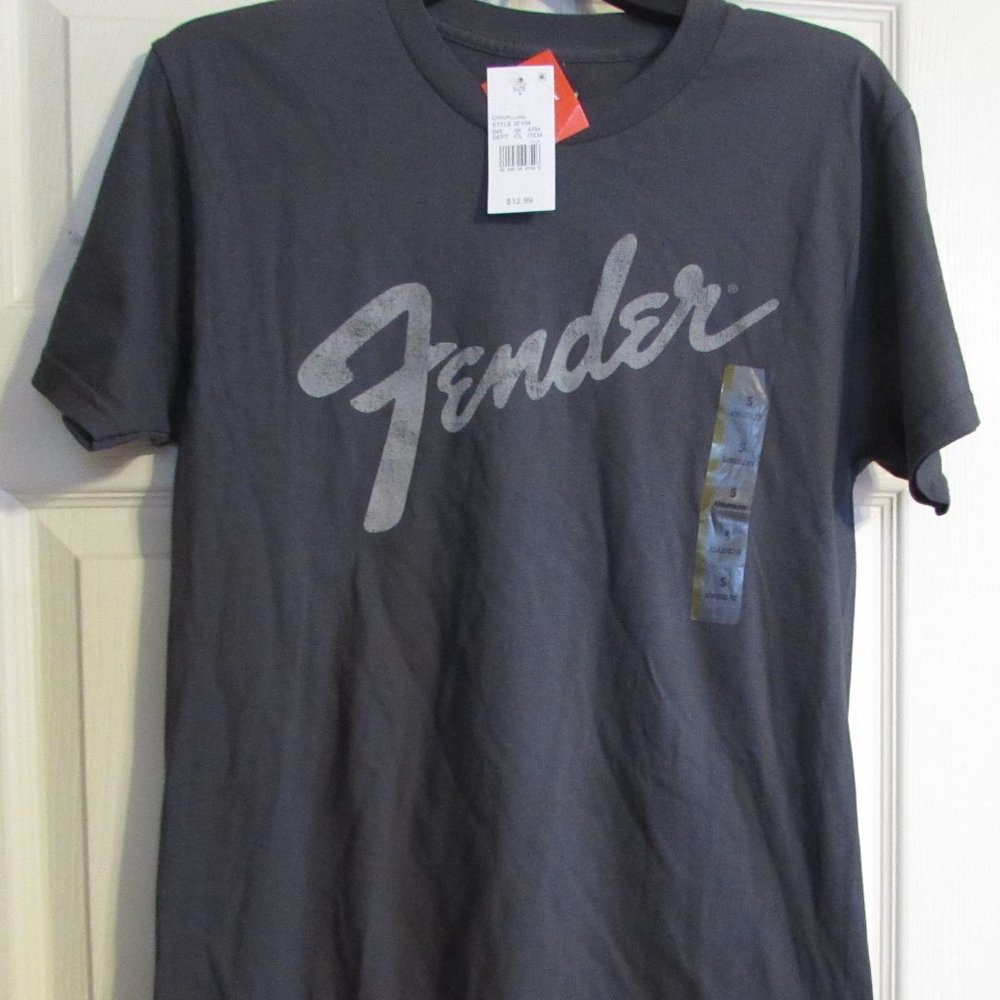 NWT Unisex FENDER Guitar Gray T-Shirt Size Small
